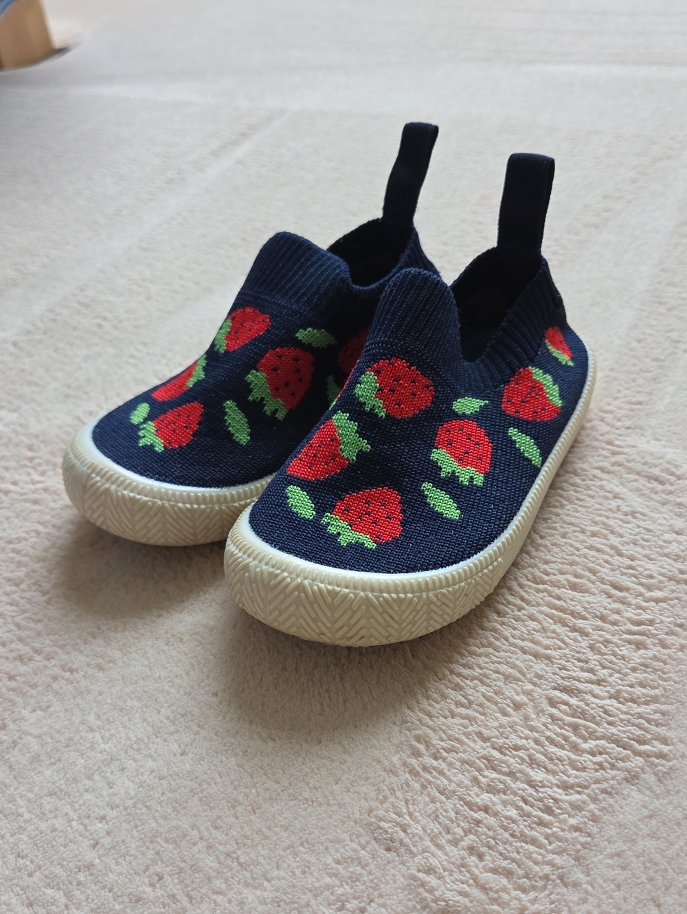 JAN & JUL Slip-on Knit Lightweight Sneaker Navy Strawberry Size 7 Toddler